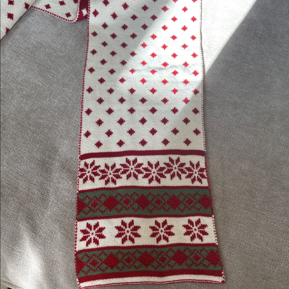 Reversible Life Is Good Red and Green Holiday/Christmas Knit Scarf - Picture 5 of 6